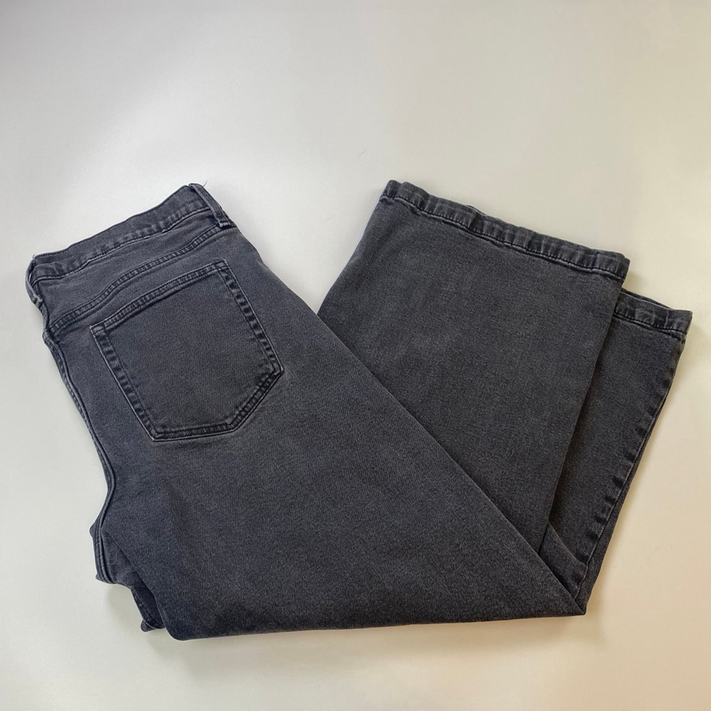 GAP Wide Leg Jeans in Washed Black